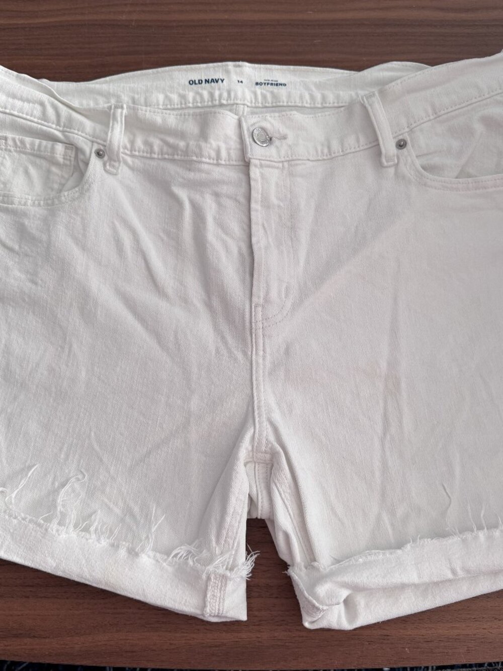Old Navy Boyfriend Denim Shorts – White | Size 14 -MF0355